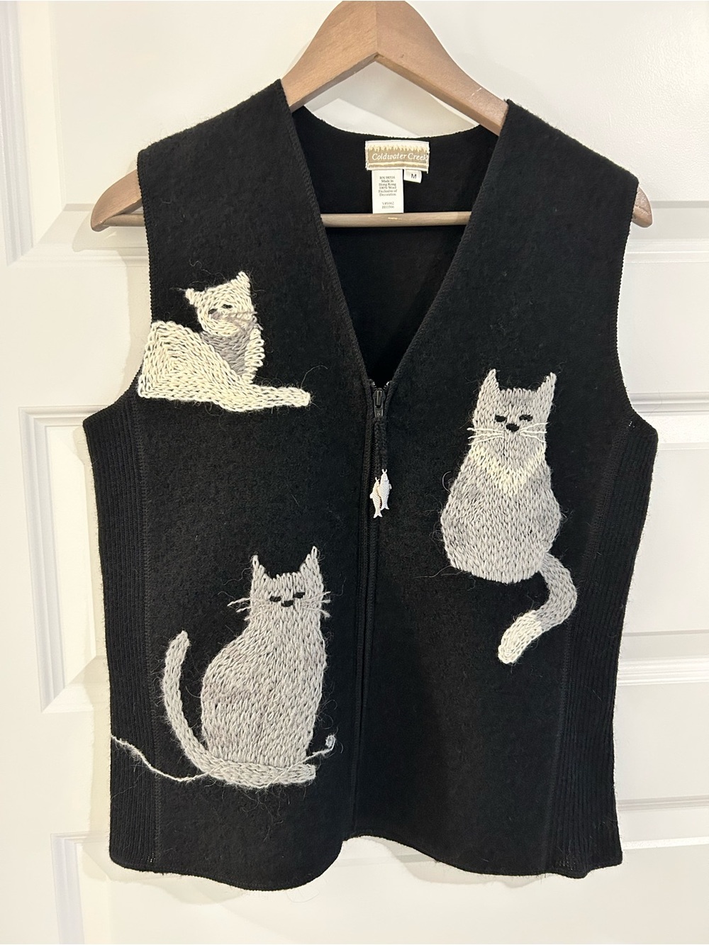Coldwater Creek Wool Cat Vest with Fish Zipper Pull Black Gray Size M